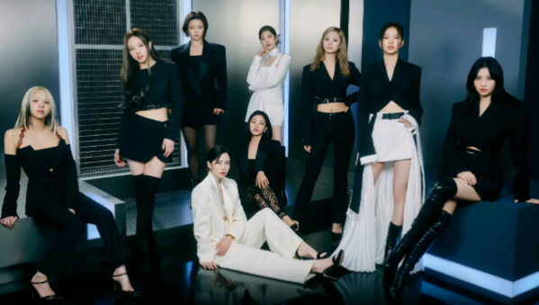 TWICE《SET ME FREE》歌词中文音译