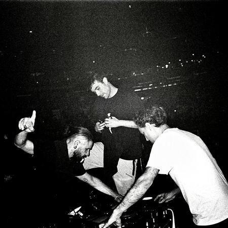 Baby again..歌词 - Fred again.. / Skrillex / Four Tet