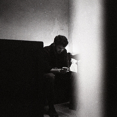 新造的人(电影《周处除三害》插曲)歌词 - 郑宜农