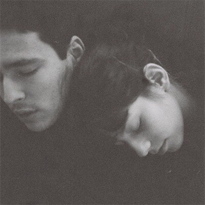 枕着光的她(2024春晚热播)歌词 - BeatWiz