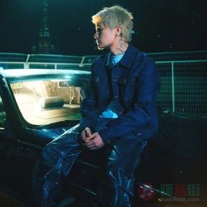 烟花的台词歌词 - 罗言